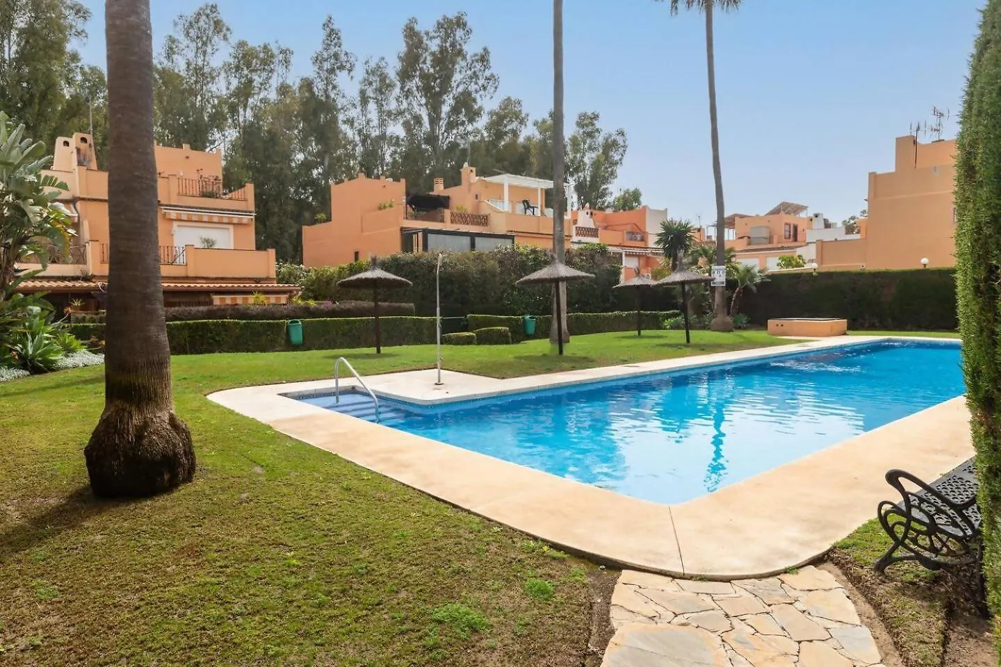 Apartamento Playa Vistamar Estepona